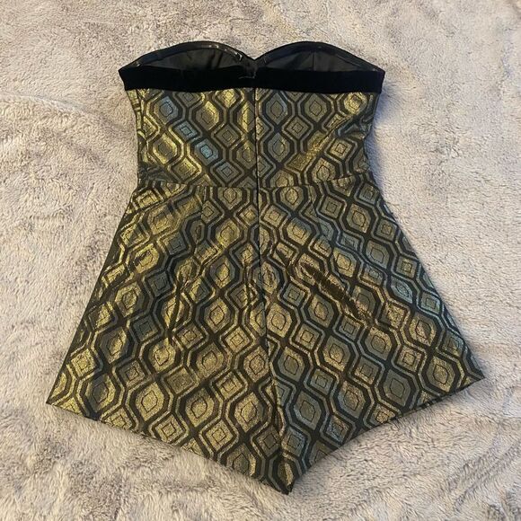 Bebe metallic romper, size 2 - Picture 6 of 10